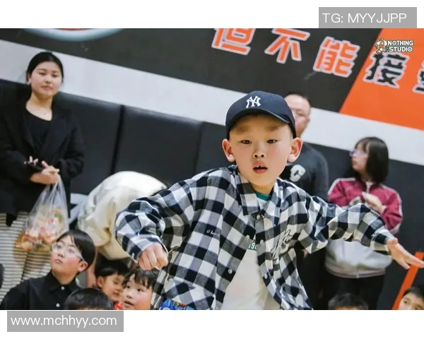 街舞风暴:杭州街舞队的奋斗与荣耀之路全纪录 街舞风暴:杭州街舞队的奋斗与荣耀之路全纪录